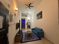 three bedroom tarraced house - RainaHomestay Pasir Gudang - B&B Pasir Gudang