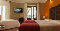 Triple Room with Shared Bathroom and Balcony