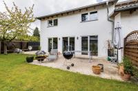 Stilvolles Zimmer mit Bad, nahe Messe, BMW, Expo - Bed and Breakfast