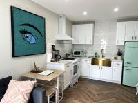 Downtown Groovy Studio - B&B