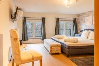 Basic Triple Room