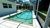 The Manasota Beach House private Pool & Jacuzzi close to the beaches PET FRIENDLY - Chambres d’hôtes Englewood