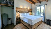 Suite mit Kingsize-Bett und Balkon