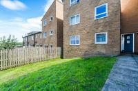 2BR Modern Flat With Free Parking - Private Garden - Bed and Breakfast Heeley