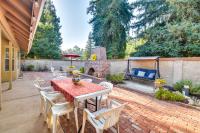 1 Mi to Applegate Park Zoo Pet-Friendly Home - B&B Merced