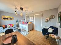 4 Separate Beds, Sleeps 6, Beautiful 2 bed Apt - Chambres d’hôtes