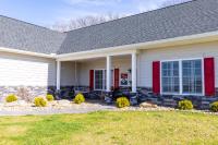 Deep Creek Retreat Hot Tub 85 inchTV all one level - B&B Accident