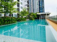 Cozy Poolside Room in Prime Location in On Nut Area - B&B Bangkok