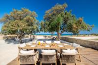 Sunset Beach House, Villa Only 50m from the Beach - Bed and Breakfast Stavros