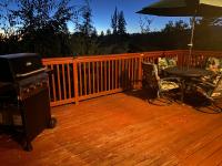 The Hilltop Cabin Retreat in Bass Lake Heights - Chambres d'hôtes Oakhurst