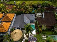 Moonlight Villa by EVDEkimi Ubud - Longer Stay More Rewards - B&B