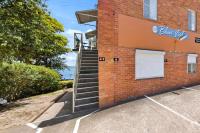 Beach Adjacent Apartment - Bluevista - Bed and Breakfast Nelson Bay