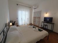 Dock Bay Lodge - B&B