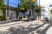 Casanova Suites & Hostel - B&B