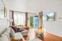 --Free Parking & 2 King Beds -- Vintage Retreat -- Floyd's Freedom - Bed and Breakfast Alexandria