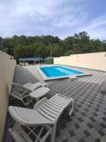 Kuca sa bazenom u prirodi - Ferienwohnung Krupa na Vrbasu