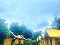 Deluxe Bungalow with Garden View