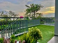 Two-Bedroom Deluxe Apartment with Balcony