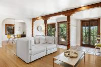 Hollywood Hills Walk to Universal City Views - B&B Los Angeles