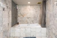 State tower 2 bed city view Bangrak near ICON SIAM - B&B