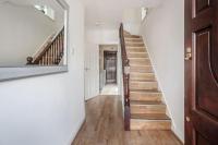 Lovely 4 Bedrooms House Near Romford Station With Parking - Chambres d'hôtes Romford
