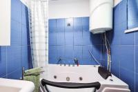 Oradea City Center Apartment Near Aquapark with Jacuzzi & Parking - Chambres d'hôtes Oradea
