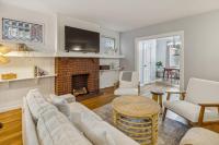 Beautiful home in Forest Hills - B&B