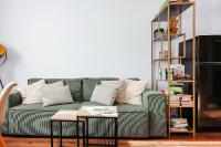 Oradea City Center Apartment Near Aquapark with Jacuzzi & Parking - Bed and Breakfast Oradea