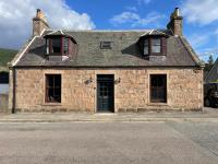Lewis Lodge - Stunning & Exclusive Luxury Home in the Heart of Ballater, Royal Deeside - Chambres d'hôtes Ballater