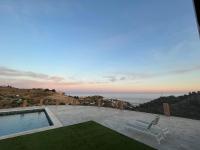 Vivienda en Granada, Cortijo Balcón Cotobro, Almuñécar, Casa con piscina y vistas increíbles - B&B