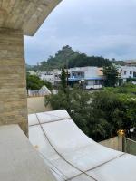 Private & Elegant 3BHK villa, Hillside Hideaway, 10 mins from MH Bus Stand - B&B Aurangabad