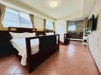 Quadruple Room with Private Bathroom