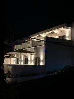 Estudio con balcón