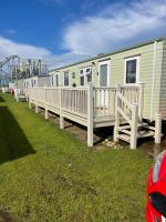 Blue 4 Caravan Ingoldmells 6 berth 3 bedrooms - Bed and Breakfast