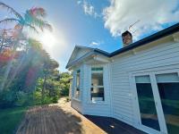 The Ultimate Escape - Holiday Villa Private POOL - B&B Auckland