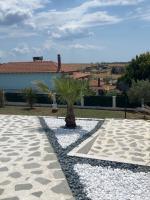 A2 House by RentalsPro - Nea Potidaia Halkidiki - B&B Néa Poteídaia