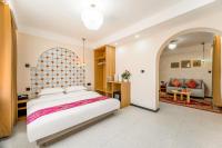 Deluxe Queen Suite