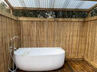 Hobbits Habitat Outdoor Bath Unique Stay - B&B