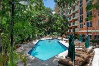 The Palms Coconut Grove 1 bedroom condo includes parking - Chambres d’hôtes Miami