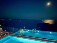 Villa Tesoro Kalami with private pool by DadoVillas - B&B