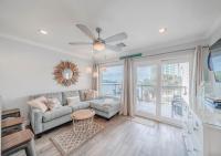 Ocean View Luxury Steps to Beach - B&B