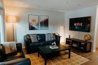 Central Calgary & Nearby Mountain Escape - 4 Beds - B&B Calgary
