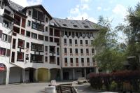 Apartment with terrace Gentianes 1 Centre Chamonix by Aiguille du Midi - B&B
