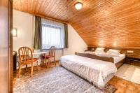 Deluxe Double Room with Shower