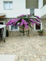 Kuća za odmor IVANA - B&B Pridraga