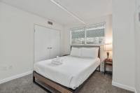 1BR CozySuites with Direct Skybridge Access #5 - B&B
