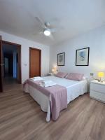 Lovely 3-Bedroom Apartment 15 Minutes from Beach - Bed and Breakfast Valencia