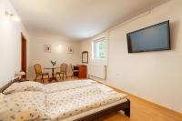 Quadruple Room with Private Bathroom