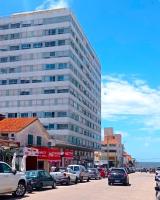 Bien en el centro de Punta del Este a una Cuadra de la playa 406 - B&B