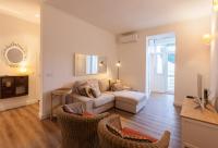 FLH Graça Charming Duplex with Small Pool - B&B